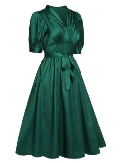 Dark Green 1940s Solid Belt V-Neck Dress 9 Dark Green 1940s Solid Belt V-Neck Dress -Candi Clothing Shop SCH000612 2 compressed