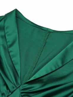 Dark Green 1940s Solid Belt V-Neck Dress 11 Dark Green 1940s Solid Belt V-Neck Dress -Candi Clothing Shop SCH000612 4 compressed