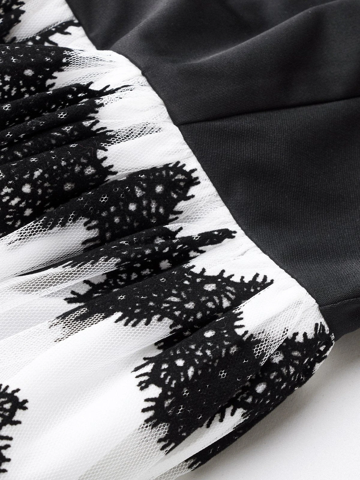 Black 1950s Striped Swing Dress 4 Black 1950s Striped Swing Dress - Image 4