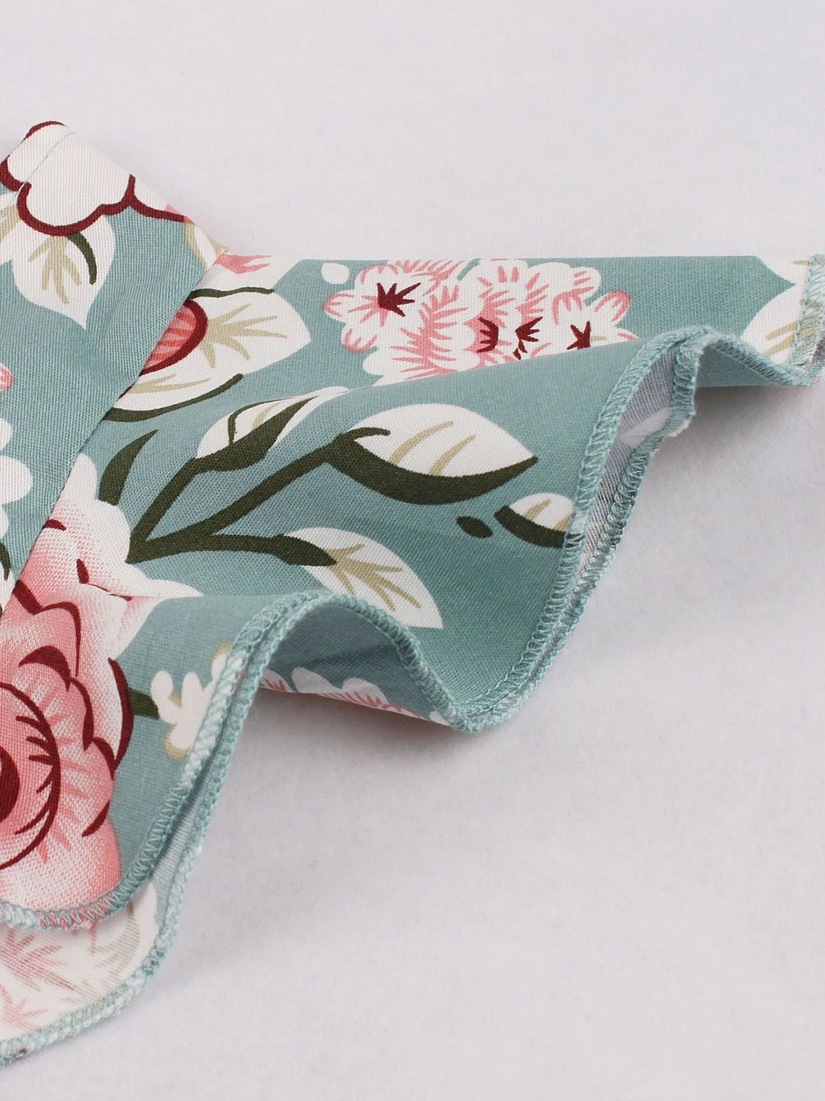 1950s Floral Flare Sleeve Swing Dress 4 1950s Floral Flare Sleeve Swing Dress - Image 4