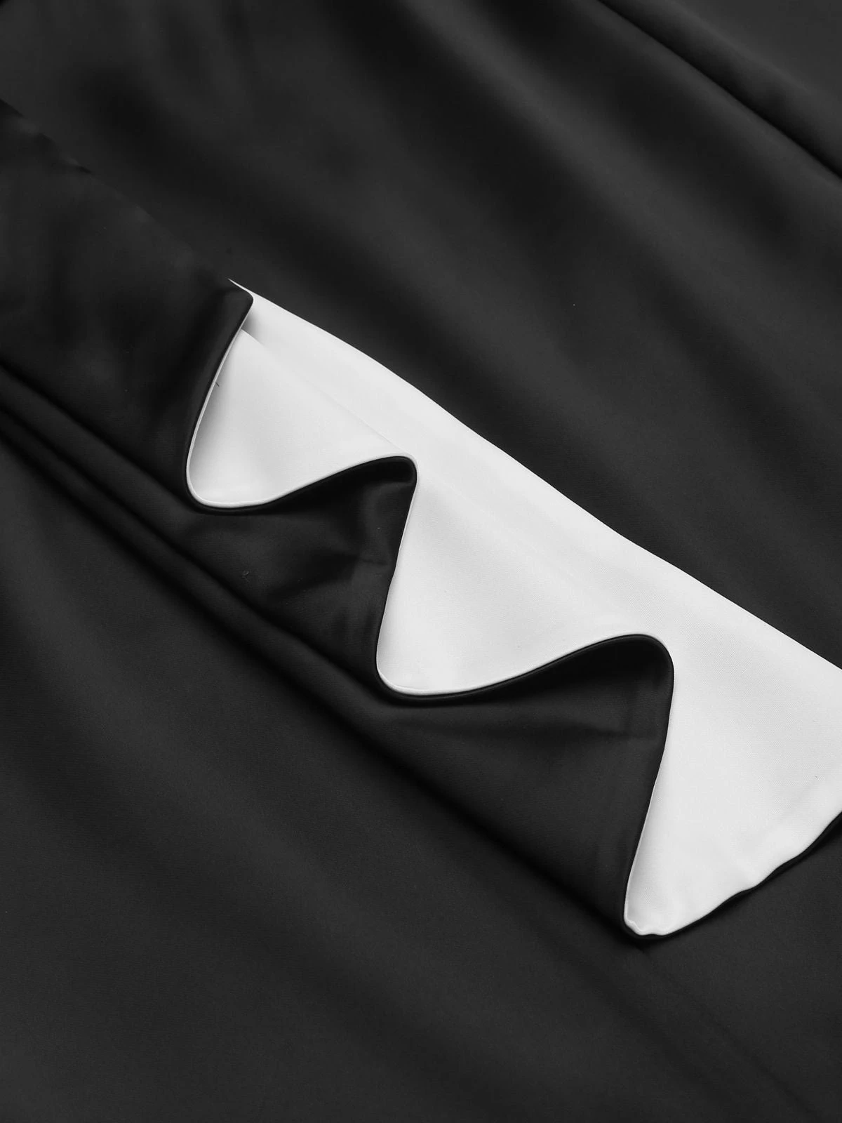 Black 1960s Patchwork Fishtail Bodycon Dress 7 Black 1960s Patchwork Fishtail Bodycon Dress - Image 7