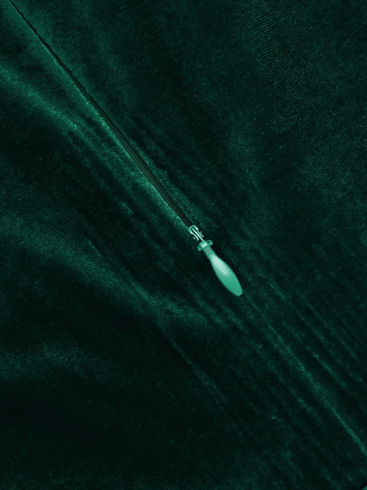 Wine Red 1960s Velvet Bodycon Vintage Dress 15 Wine Red 1960s Velvet Bodycon Vintage Dress - Image 15