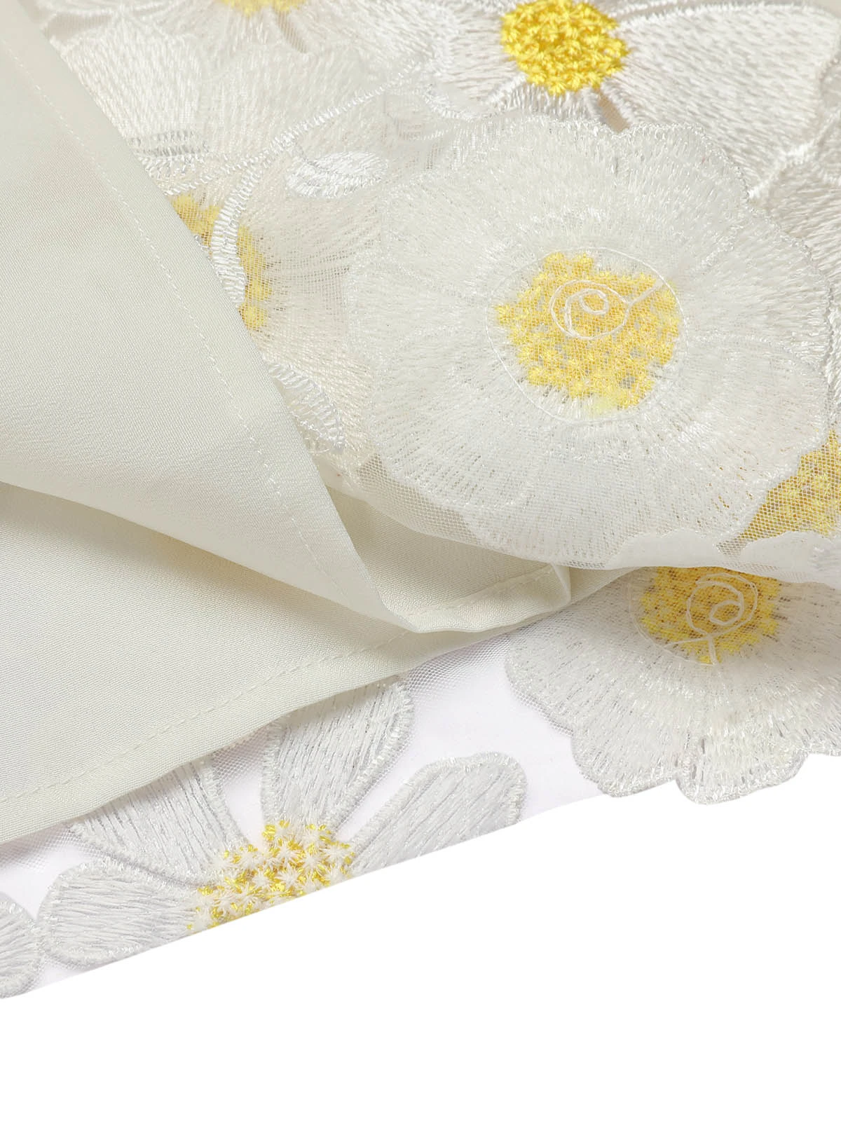 White 1950s Daisy Dreamer Vintage Dress 7 White 1950s Daisy Dreamer Vintage Dress - Image 7